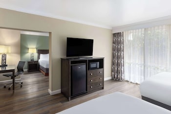 Suite, 1 Bedroom, Non Smoking, Refrigerator & Microwave