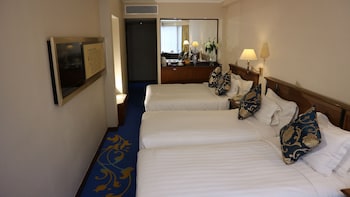 Family Room with Triple Bed