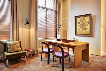 Suite (Van Gogh Museum Suite)