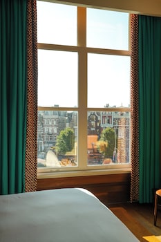 Deluxe Suite River View