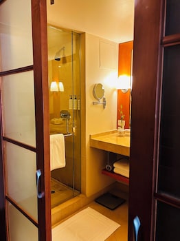 California Room, 1 King Bed