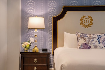 Classic Room, 1 Queen Bed