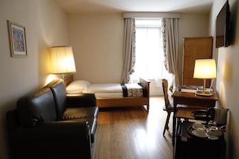 Classic Single Room
