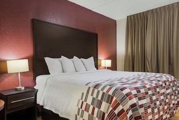 Superior Room, 1 King Bed, Accessible, Smoking