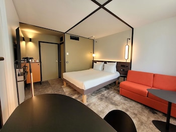Superior Room, 1 Queen Bed with Sofa bed