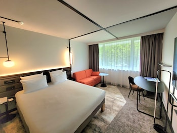 Superior Room, 1 Queen Bed with Sofa bed