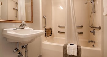 Room, 2 Queen Beds, Accessible, Non Smoking