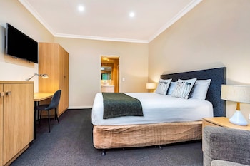 Deluxe Room, 1 Queen Bed