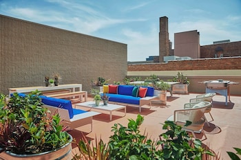 Suite, 1 King Bed, Terrace