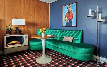 Junior Suite, 1 King Bed, Accessible, Balcony