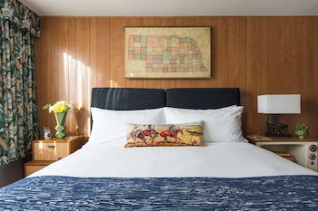 Suite, 1 King Bed, Terrace