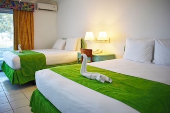 Standard Room, 2 Queen Beds