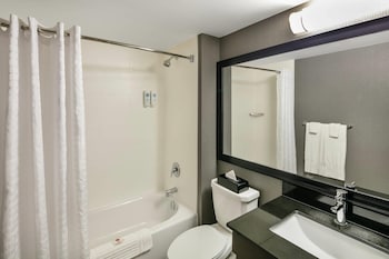 Room, 2 Queen Beds, Non Smoking (1st Floor)