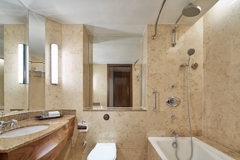 Deluxe Room, 1 King Bed, Non Smoking