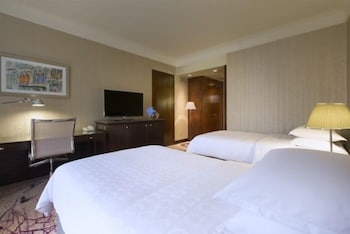 Club Room, 2 Twin Beds, Non Smoking