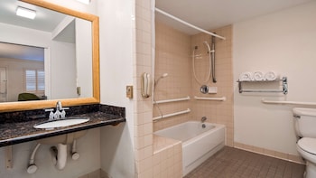 Standard Room, 1 King Bed, Accessible, Bathtub
