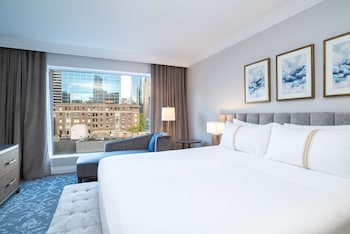 Grand Suite, 1 King Bed (Sofa bed, Wet Bar)