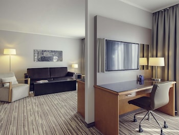 Privilege, Suite, 1 Queen Bed