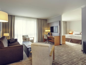 Privilege, Suite, 1 Queen Bed