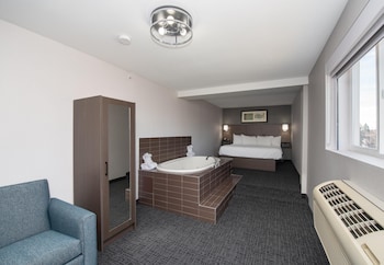 Presidential Suite, 1 King Bed, Jetted Tub (Coast Presidential Suite)