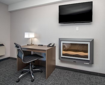 Premium Studio Suite, 1 King Bed, Jetted Tub (Coast Premium King Suite with Jetted Tub)
