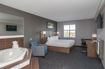 Premium Studio Suite, 1 King Bed, Jetted Tub (Coast Premium King Suite with Jetted Tub)