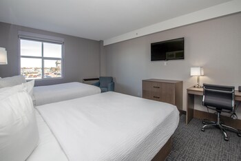 Superior Room, 2 Queen Beds (Coast Two Queens)