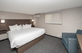 Premium Room, 1 King Bed (Coast King with Sofa Bed)
