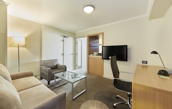 Suite, 1 King Bed