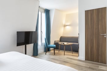 Junior Suite, 2 Twin Beds, Smoking (Queen sofabed)
