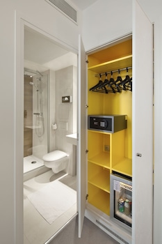 Superior Room, 2 Twin Beds, Accessible, Ground Floor
