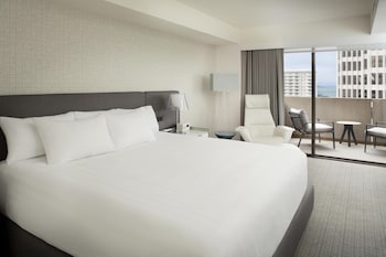 Suite, Balcony