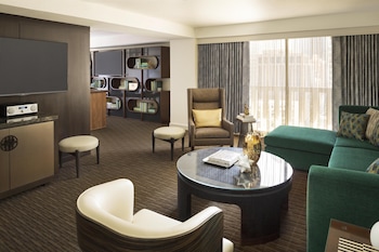 Luxury Suite