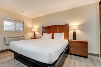 Suite, Multiple Beds, Non Smoking