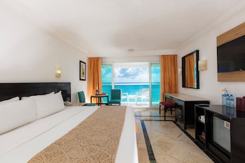 Deluxe Room, 1 King Bed, Balcony, Ocean View