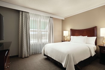 Suite, 1 King Bed, Corner