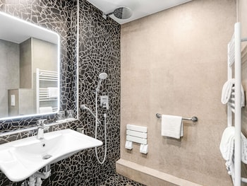 Superior Room, 1 King Bed, Accessible