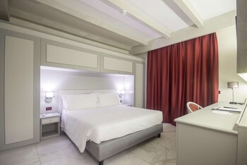 Standard Apartment, 2 Queen Beds, Balcony, Annex Building (with Sofabed)