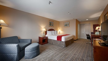 Standard Room, 1 King Bed, Non Smoking, Refrigerator