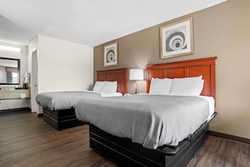 Standard Room, 2 Queen Beds, Smoking