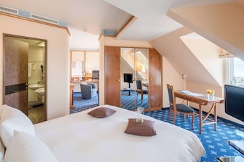 Suite, 1 Double Bed, Balcony