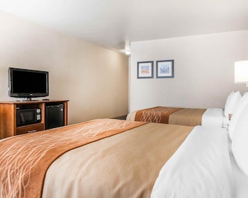 Standard Room, 2 Queen Beds, Non Smoking