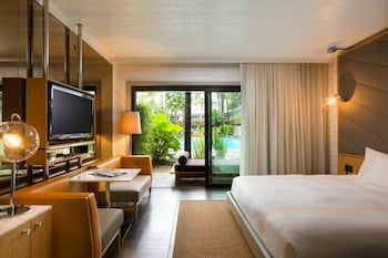 Room, Poolside (Cabana Building)