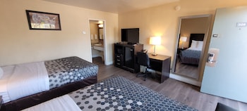 Standard Room, 2 Queen Beds, Non Smoking