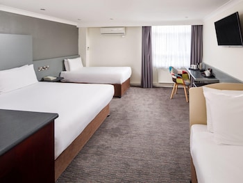 Family Room, Multiple Beds (2 Adults and 2 Children)