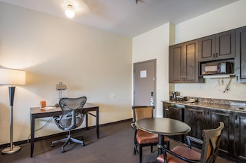 Suite, 2 Double Beds, Non Smoking (Interior Corridor)