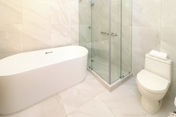 Standard Room, 1 King Bed with Sofa bed (Bath Shower Combination)