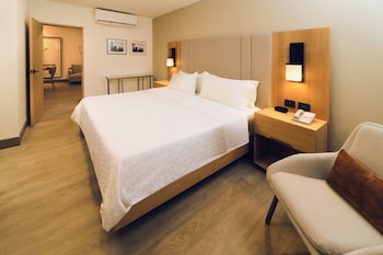 Suite, 1 Bedroom (Primary)