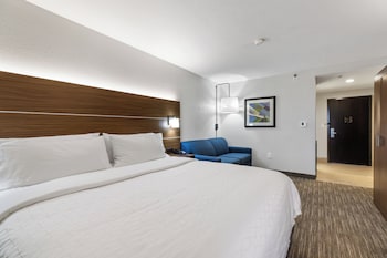 Standard Room, 1 King Bed with Sofa bed
