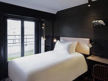 Tribe Essential Single Room